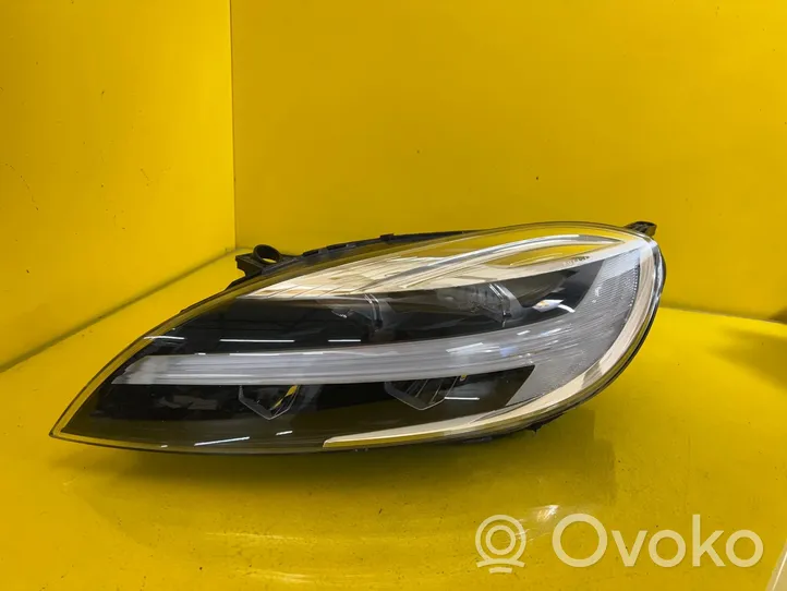 Volvo V40 Phare frontale 32228483