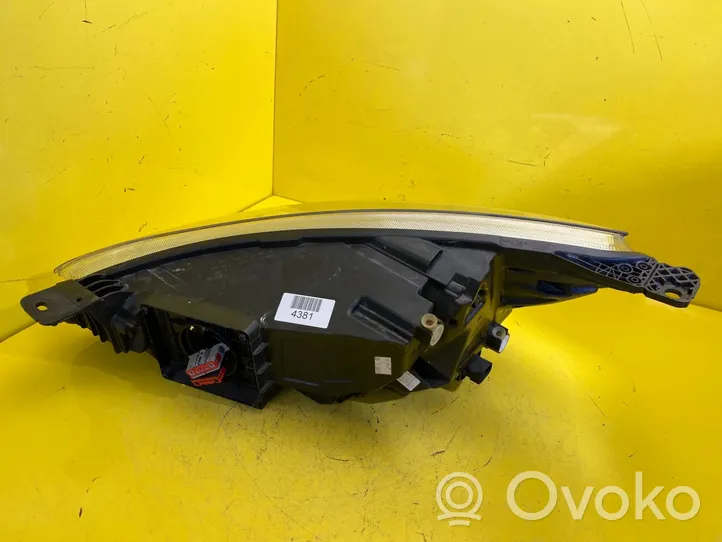 Ford Focus Phare frontale 4381