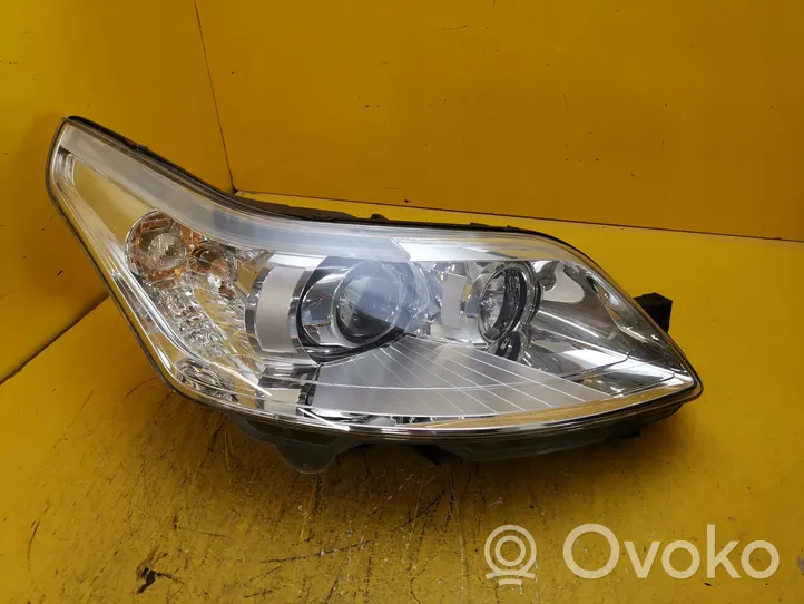 Citroen C4 I Lampa przednia 735