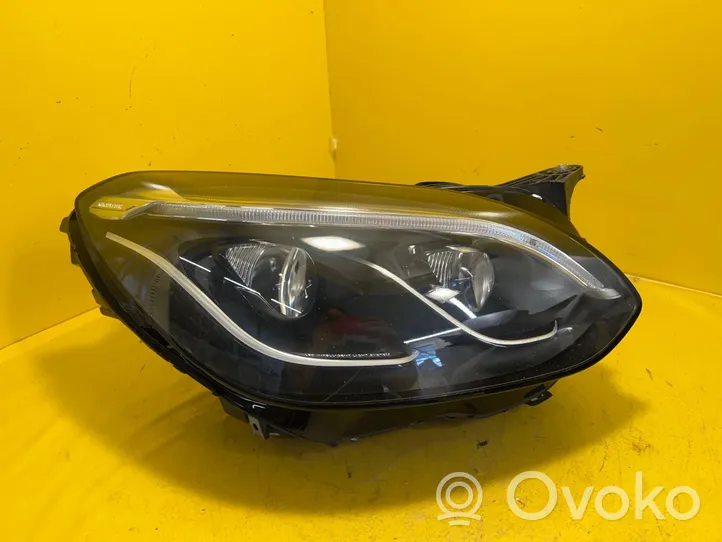 Mercedes-Benz SLC R172 Phare frontale a1729063601