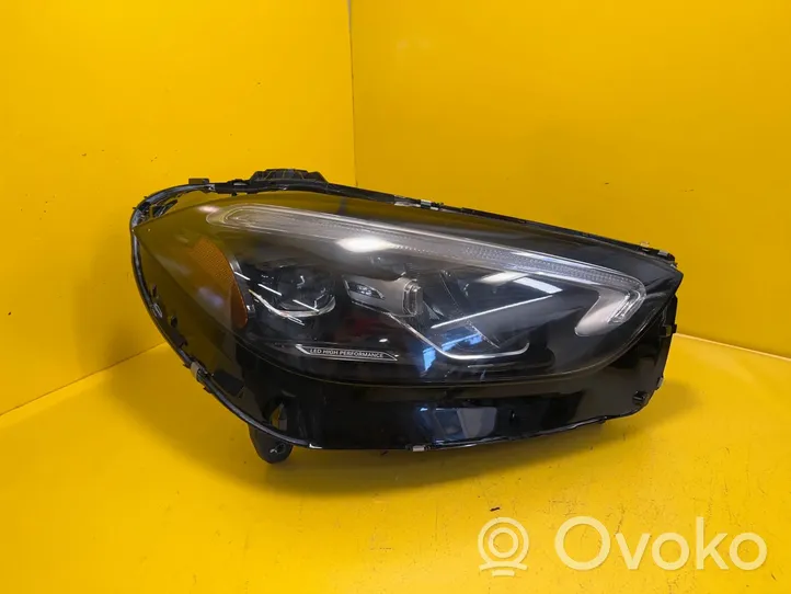 Mercedes-Benz C W206 Lampa przednia A2069061400