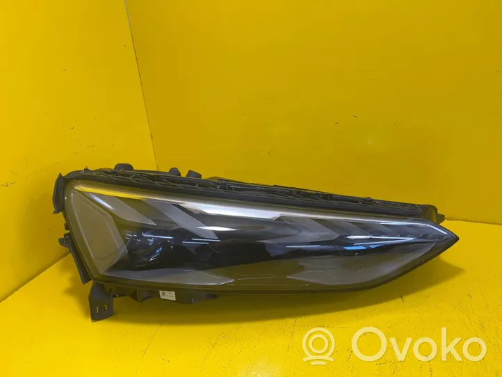 Audi E-tron GT Lampa przednia 4J3941036