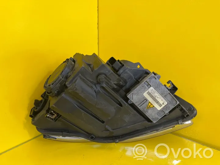 Audi A4 S4 B7 8E 8H Lampa przednia 8E0941003BM