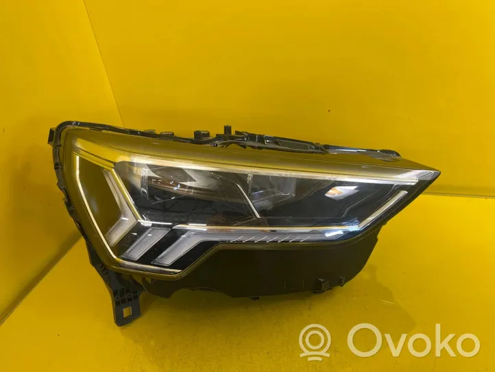 Audi Q3 F3 Lampa przednia 83A941034