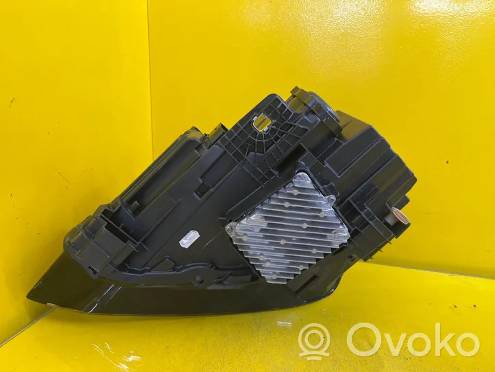 Audi Q2 - Lampa przednia 81A941036