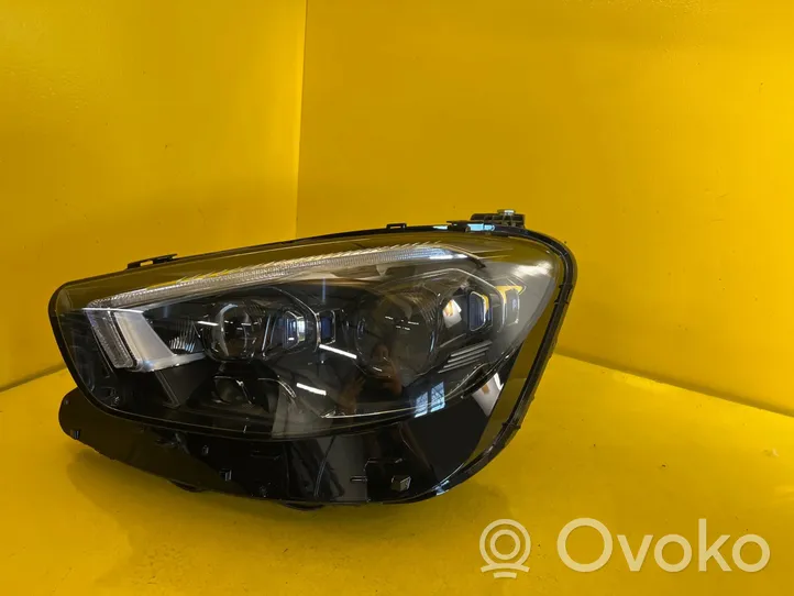 Mercedes-Benz E AMG W213 Lampa przednia A2139060110