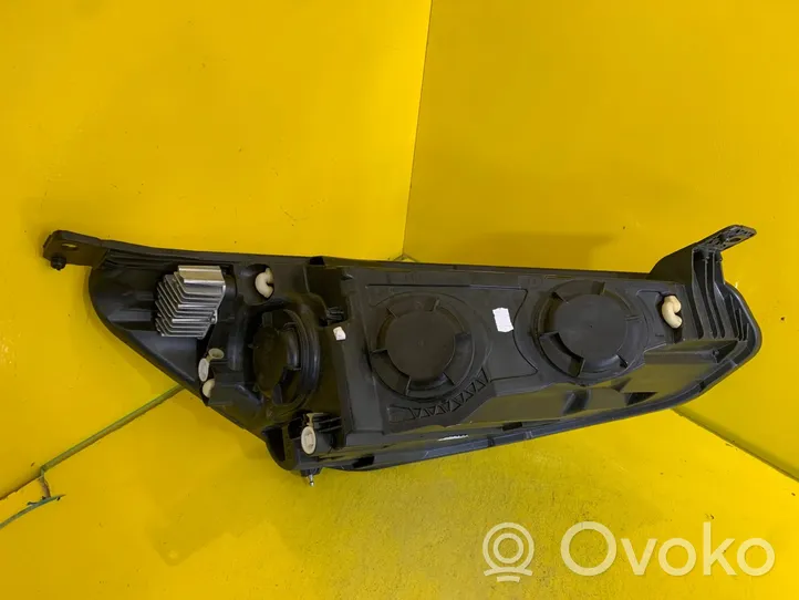 Ford Focus Lampa przednia JX7B-13W030-AE