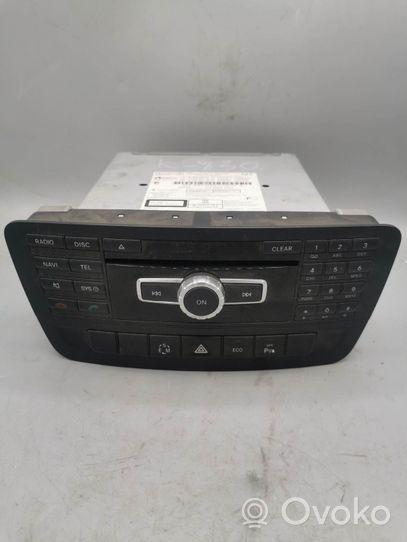 Mercedes-Benz A W176 Panel / Radioodtwarzacz CD/DVD/GPS A2469006710