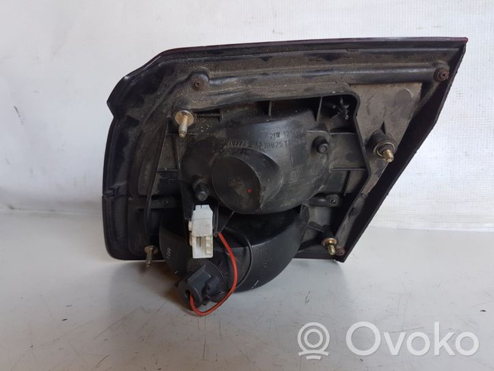 Mazda 626 Takaluukun takavalot 13261825