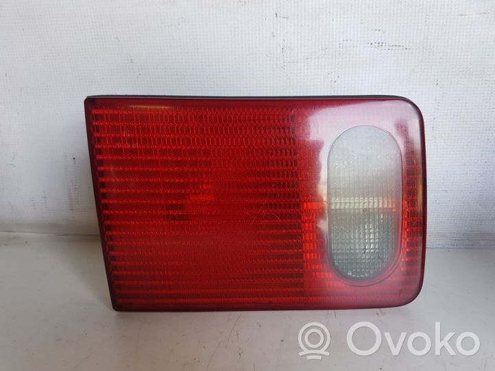 Audi A8 S8 D2 4D Luci posteriori del portellone del bagagliaio 4D0945093