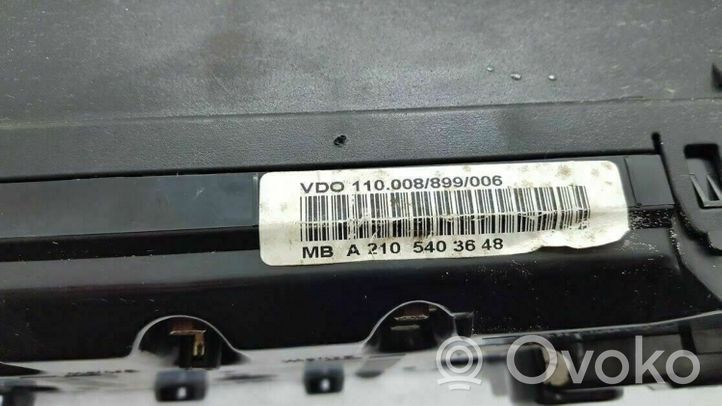 Mercedes-Benz E W210 Tachimetro (quadro strumenti) 2105403648