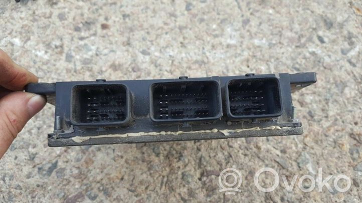 Renault Clio II Sterownik / Moduł ECU 8200180595