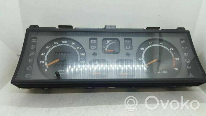 Renault Espace I Compteur de vitesse tableau de bord 6025008351