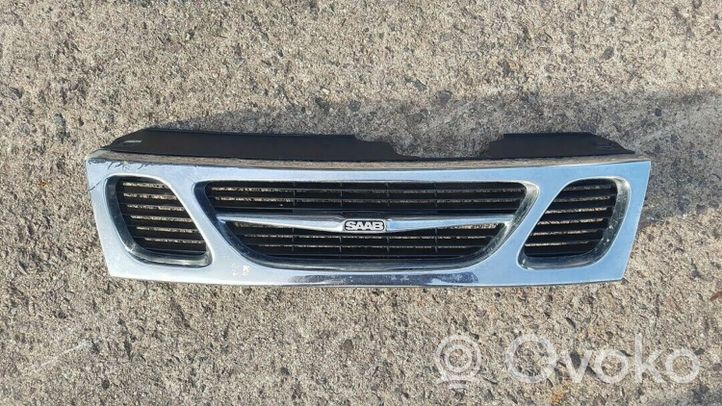 Saab 9-5 Front bumper upper radiator grill 4677191