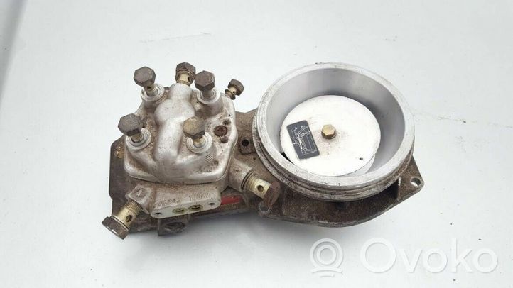 Audi 80 90 B3 Fuel injection (other) 0438121087