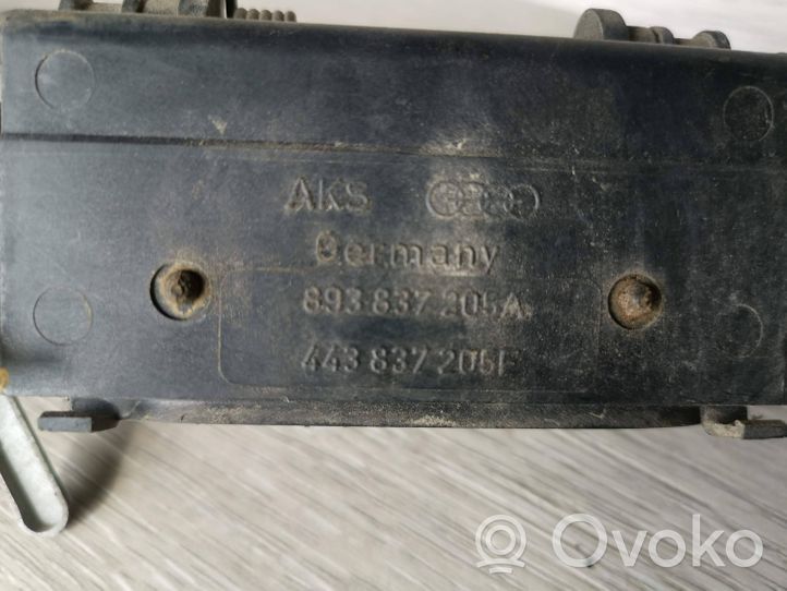 Audi 80 90 B3 Poignée extérieure de porte avant 443837205F