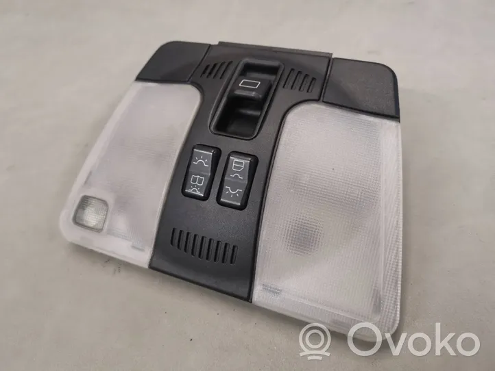 Mercedes-Benz C W202 Luz del asiento delantero 202820220