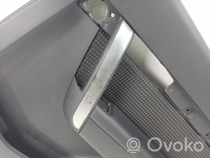 Chevrolet Captiva Takaoven verhoilu P96860736