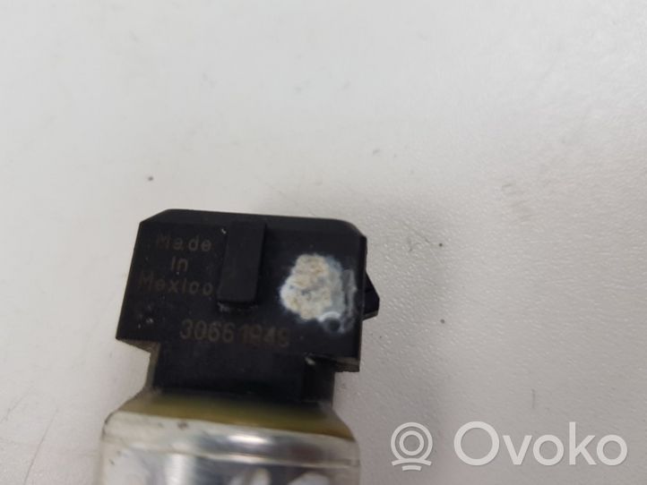 Volvo V70 Air conditioning (A/C) pressure sensor 30661949