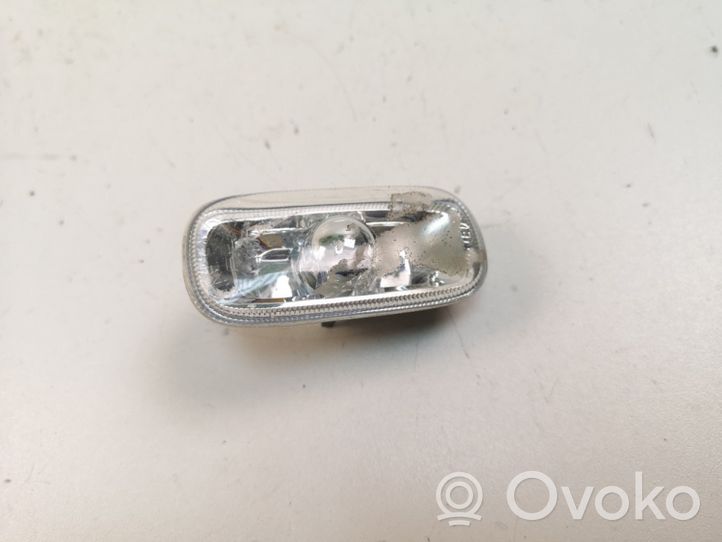 Audi A4 S4 B7 8E 8H Front indicator light 8E0949127