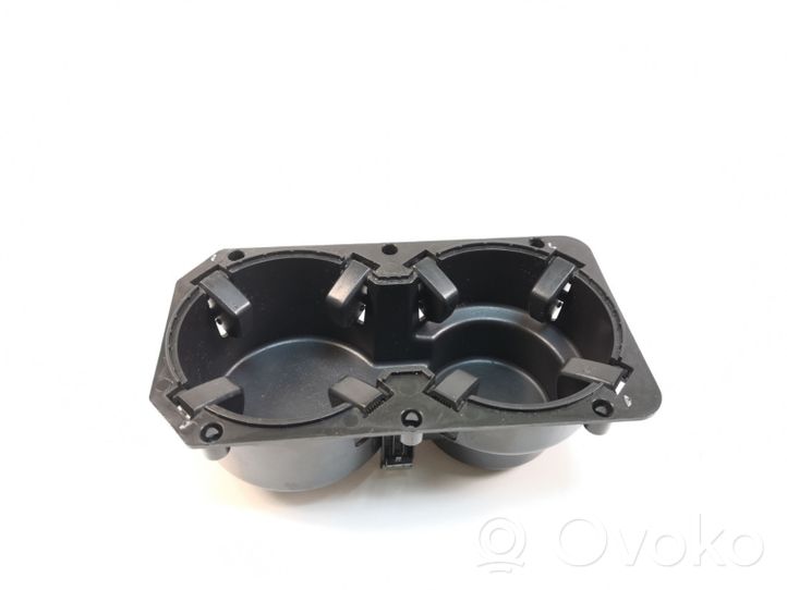 Chevrolet Captiva Cup holder front 