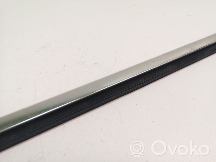 Ford Grand C-MAX Front door glass trim molding 