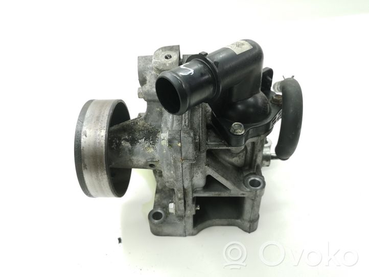 Mazda CX-5 Pompe de circulation d'eau SH0115100