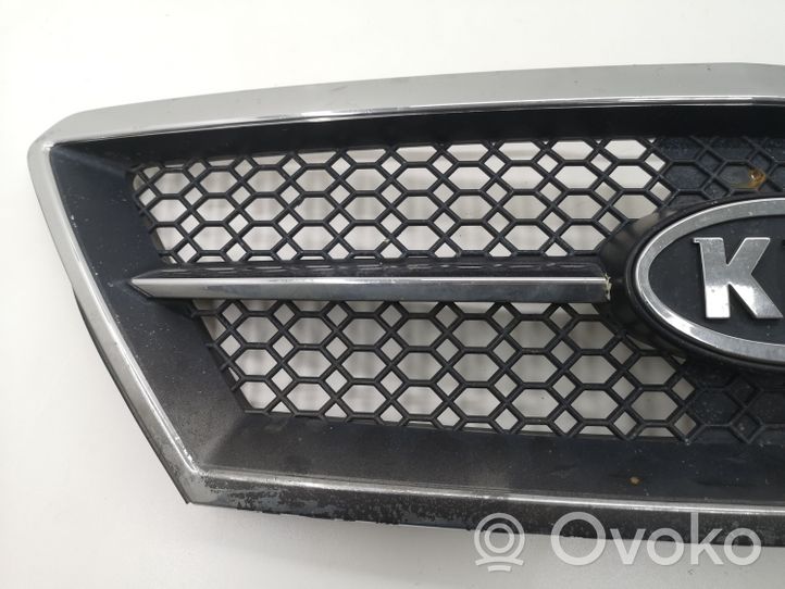 KIA Sorento Front bumper upper radiator grill 863503E020