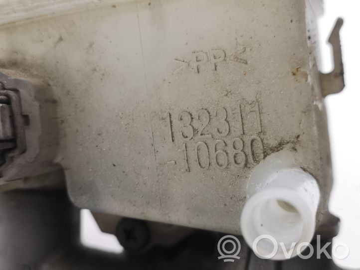 Toyota RAV 4 (XA20) Główny cylinder hamulca 13231110680