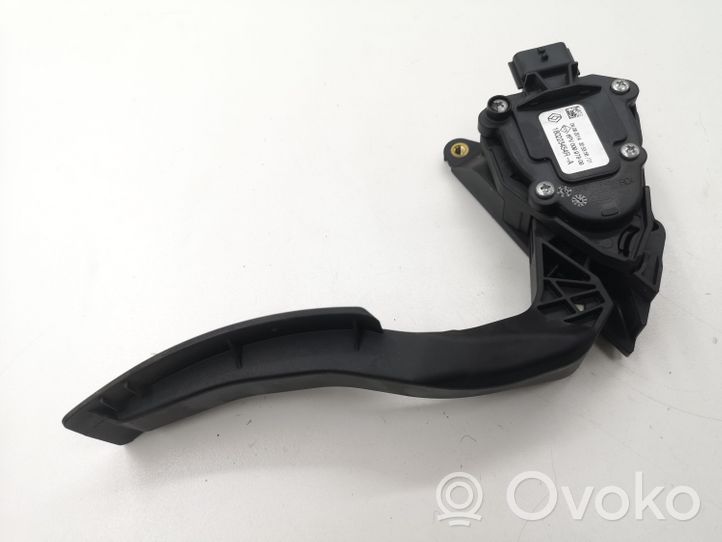 Renault Clio IV Accelerator throttle pedal 180223454R
