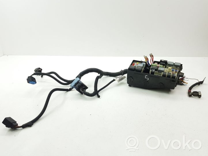 Ford Grand C-MAX Fuse module AV6T14K733DHA