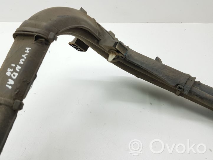 Hyundai i30 Tubo e bocchettone per riempimento serbatoio del carburante 31030A6XXX