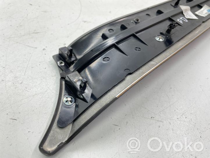 Audi A8 S8 D3 4E Barra di rivestimento della portiera anteriore 4E0867410