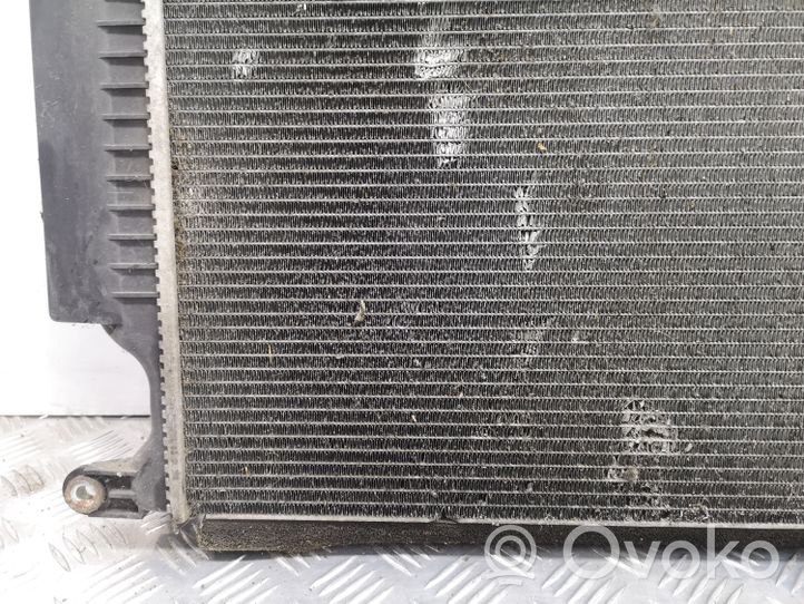 Toyota Avensis T270 Radiateur de refroidissement 164000R061B