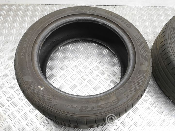 Volvo V70 R17 summer tire 