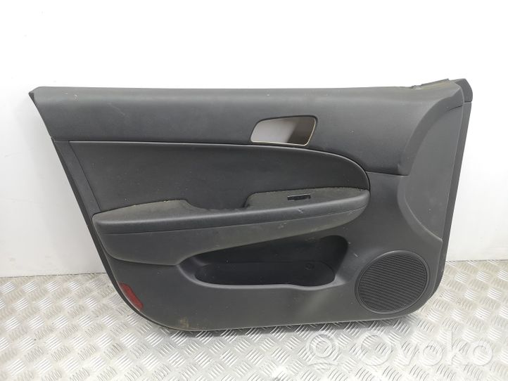 Hyundai i30 Boczki / Poszycie drzwi przednich 823502R000