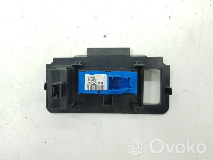 Citroen C4 II Interruttore di regolazione livello altezza dei fari 9666425077