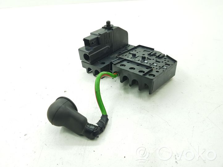 Ford Mondeo MK V Battery relay fuse DU5T14A094DC