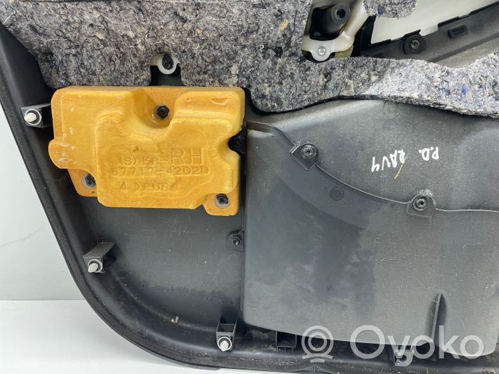 Toyota RAV 4 (XA30) Boczki / Poszycie drzwi przednich 6771742020