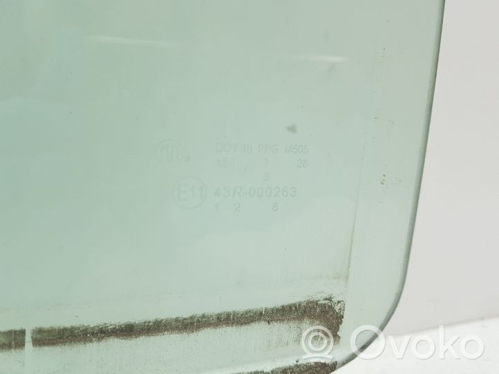 Chrysler Voyager Front door window glass four-door 43R000263