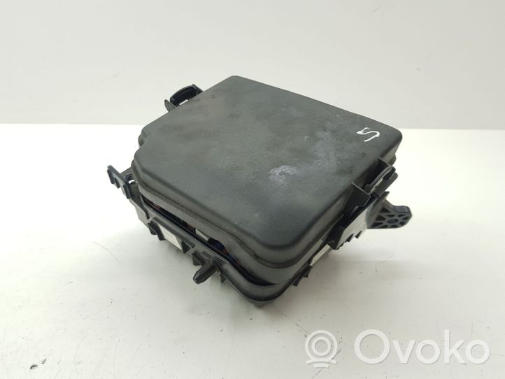 Hyundai i40 Set scatola dei fusibili 912033Z190