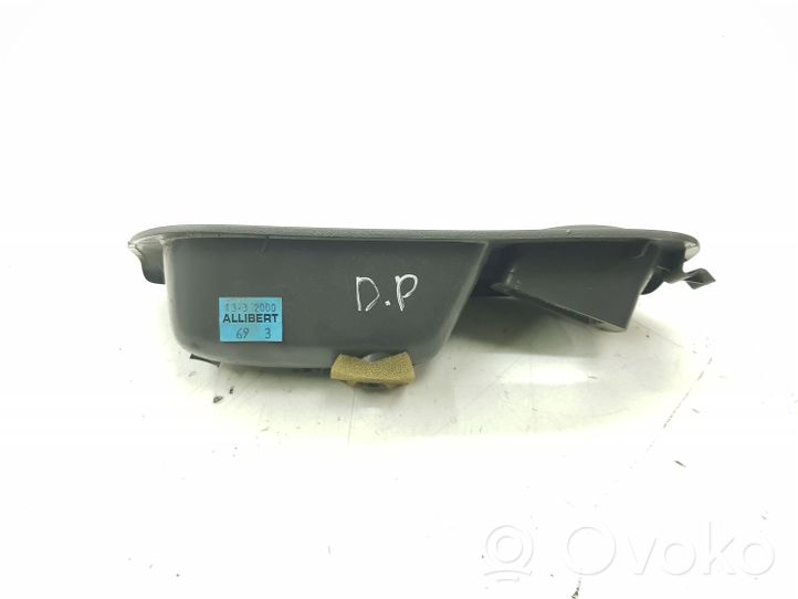 Renault Scenic I Front door interior handle trim 7700431172