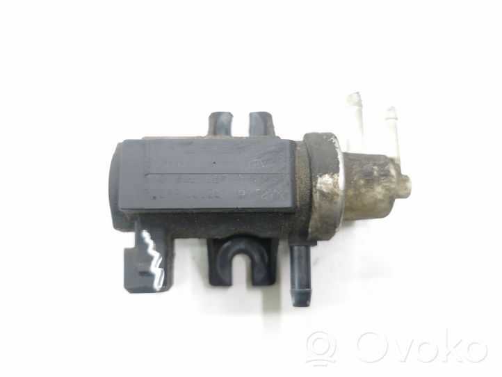 Volkswagen PASSAT B5 Electrovanne Soupape de Sûreté / Dépression 1H0906627