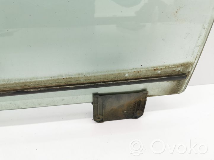 Ford Scorpio Rear door window glass E143R001057