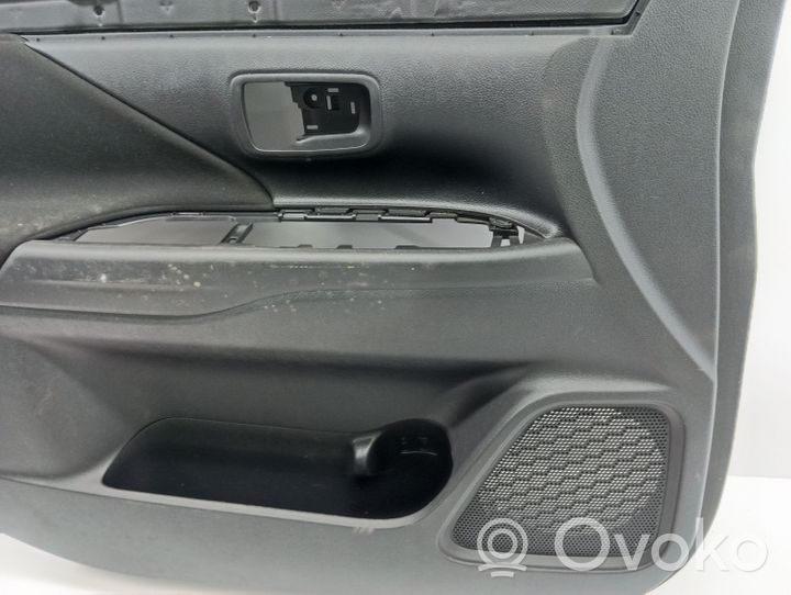 Mitsubishi Outlander Etuoven verhoilu 7221B569XA