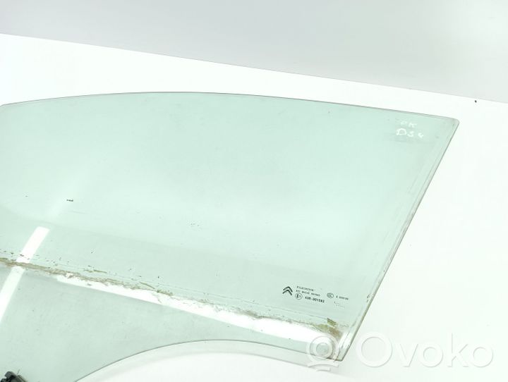 Citroen DS4 priekšējo durvju stikls (četrdurvju mašīnai) E143R001582