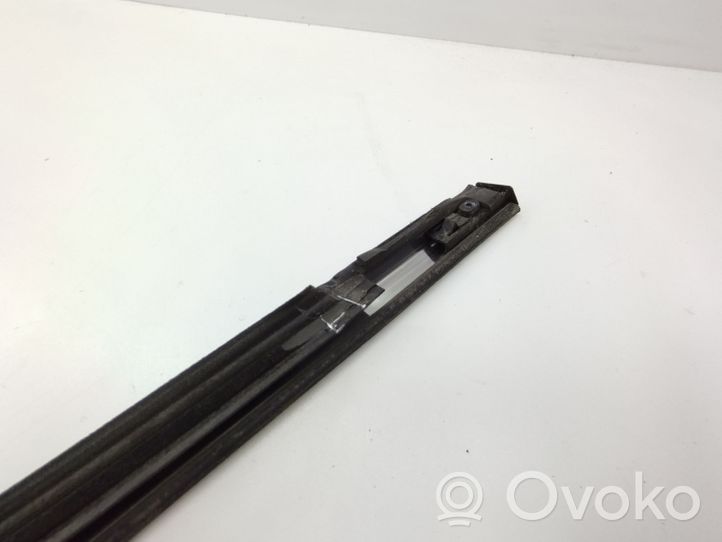 Chevrolet Captiva Rivestimento modanatura del vetro della portiera anteriore 