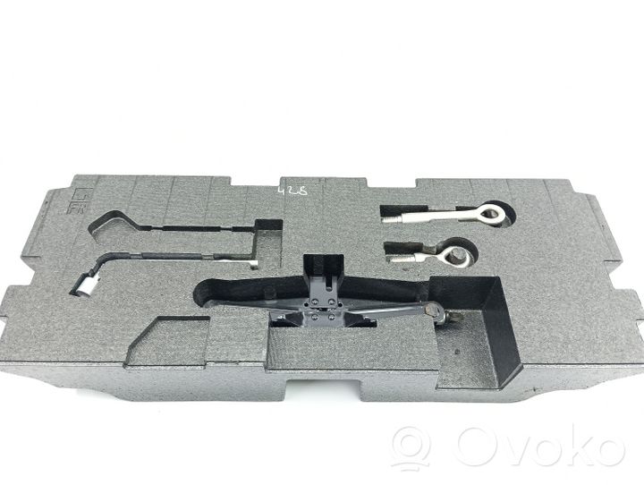 Mazda CX-5 Kit d’outils KD53688MX