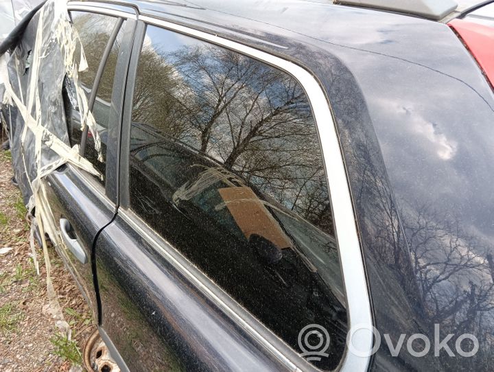 Volvo XC90 Finestrino/vetro retro 