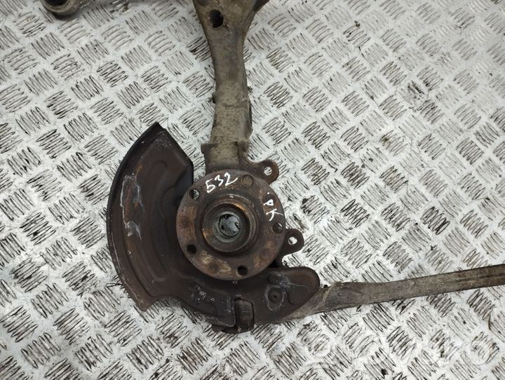 Audi A4 S4 B5 8D Mozzo ruota anteriore 